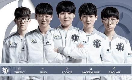 杨瀚森现身 杨瀚森现身